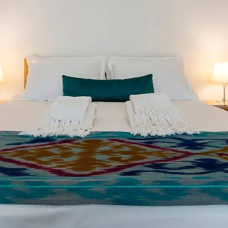 Bright Newly Renovated In The Heart Of Galata Apartmán