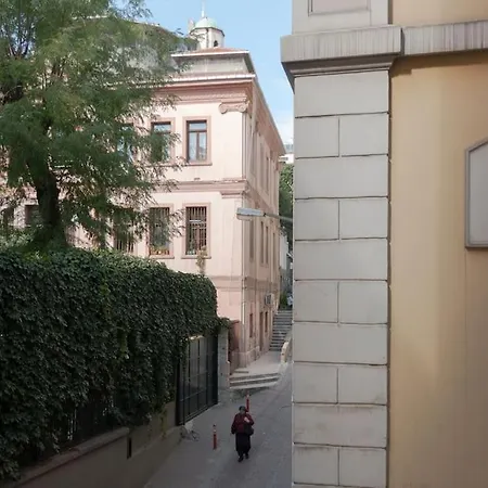 Bright Newly Renovated In The Heart Of Galata