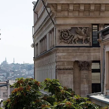 Bright Newly Renovated In The Heart Of Galata Apartmán