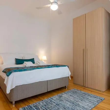 Bright Newly Renovated In The Heart Of Galata